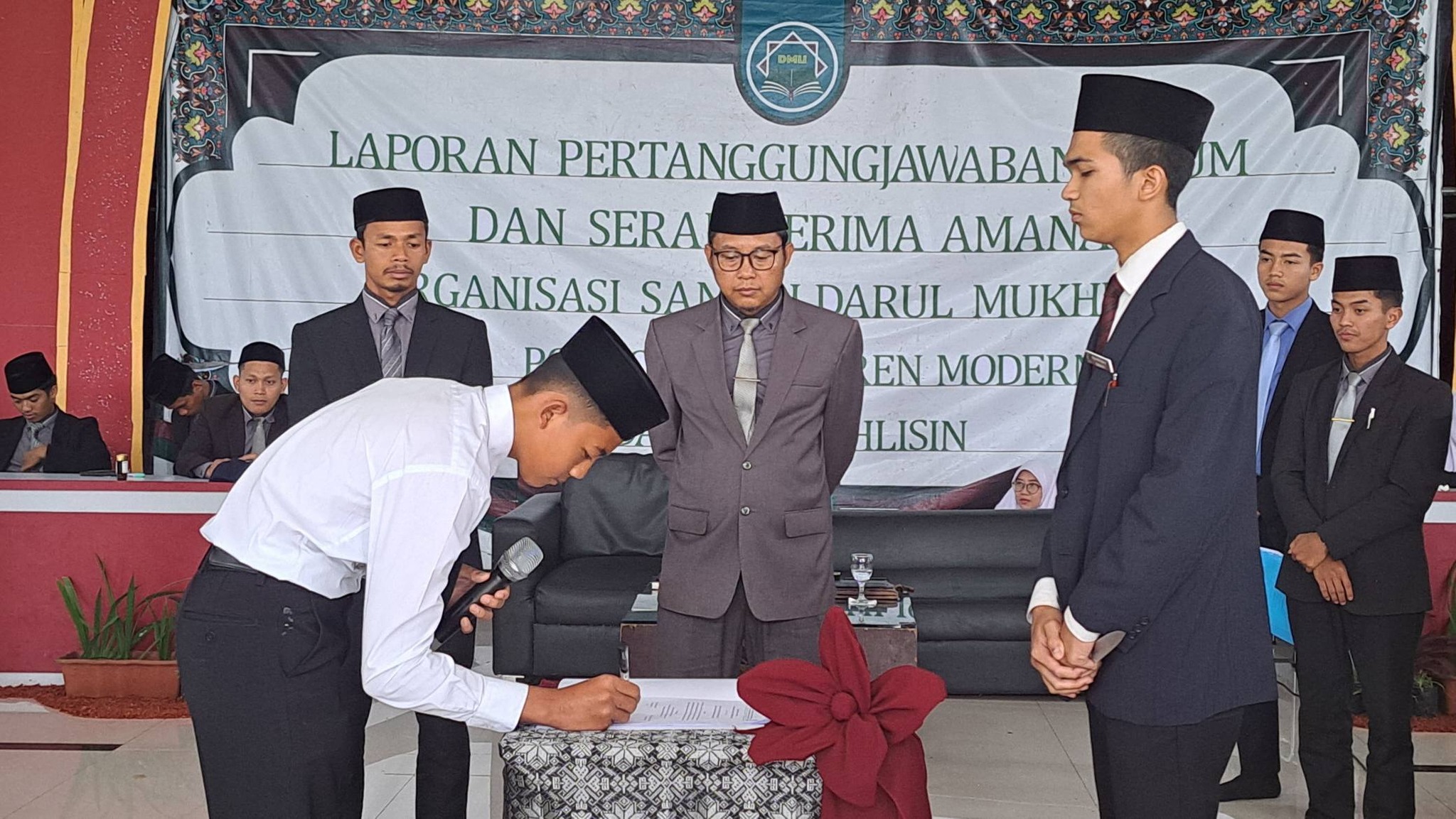 Laporan Pertanggungjawaban dan Serah Terima Amanah Organisasi Santri Darul Mukhlisin Tahun 2026