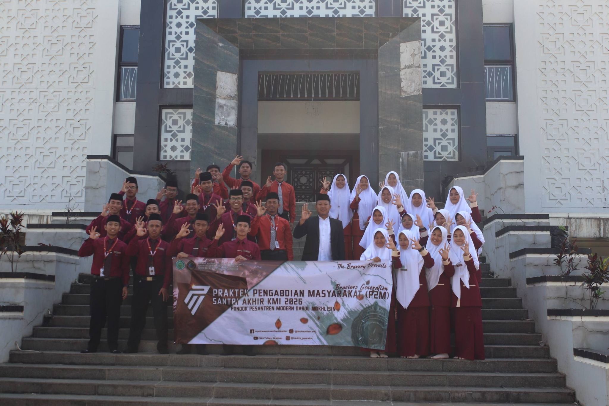 Pelepasan Perdana P2M Santri Akhir KMI Pondok Pesantren Modern Darul Mukhlisin