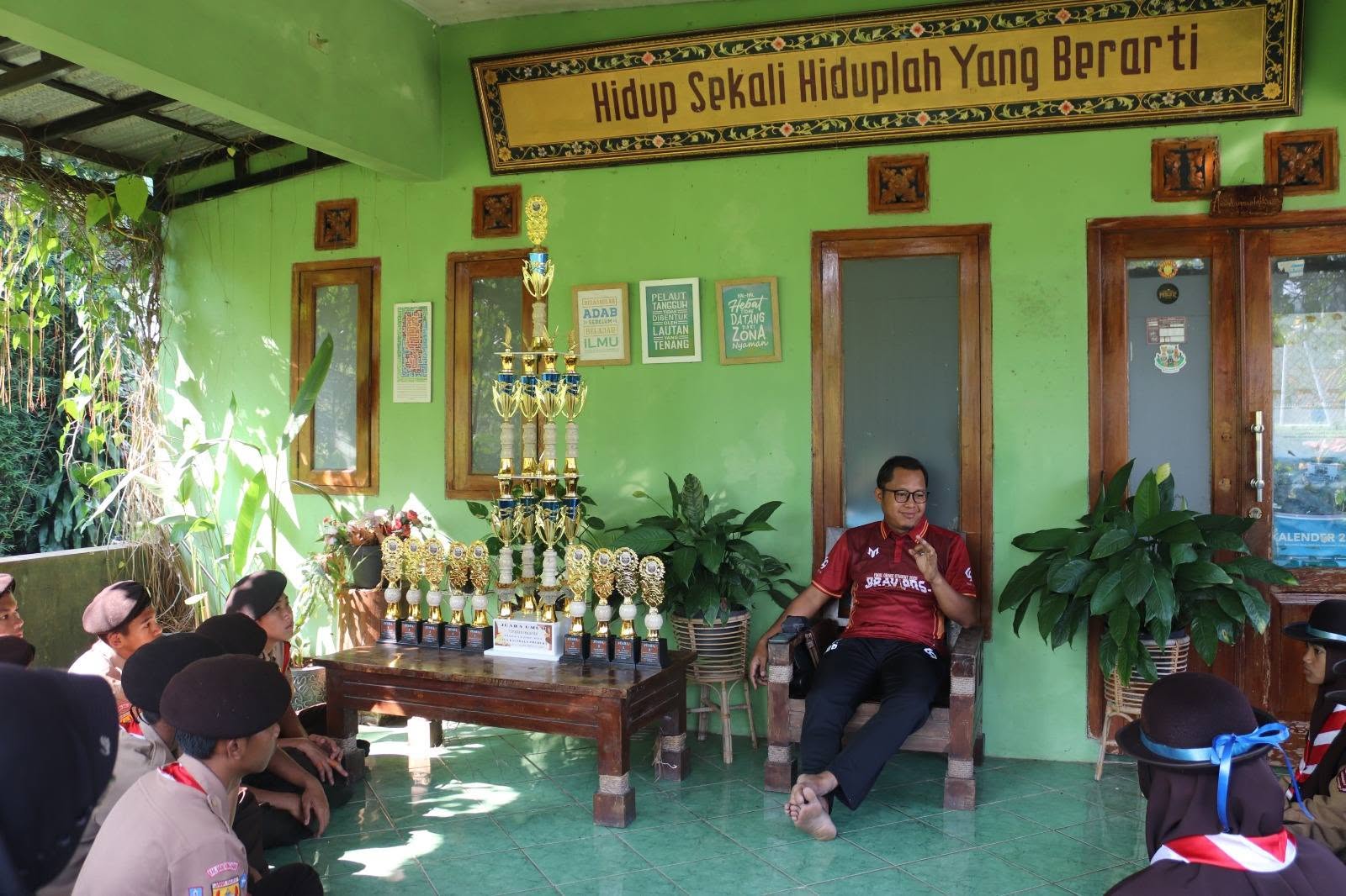 Pimpinan Pesantren Berikan Wejangan kepada Kontingen Pramuka Usai Raih Juara Umum LKPSC 2026