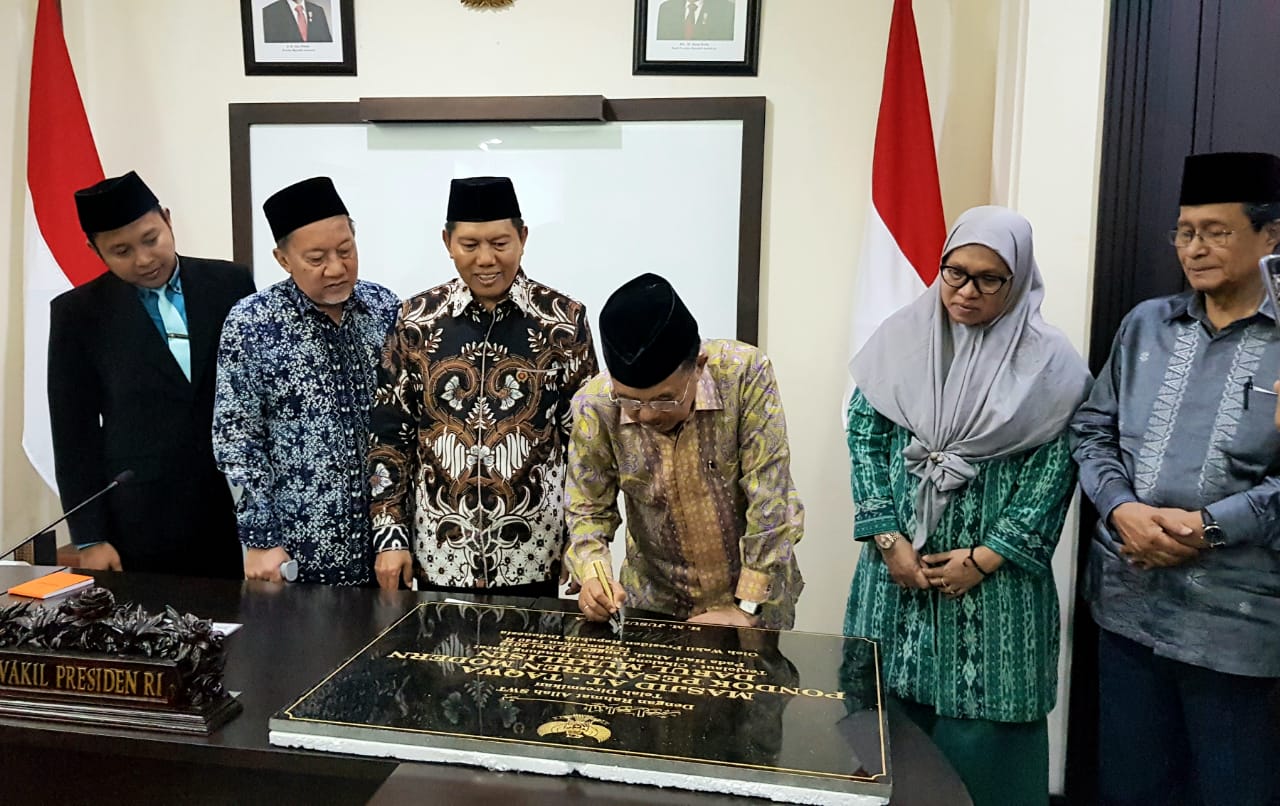 Pondok Pesantren Modern Darul Mukhlisin