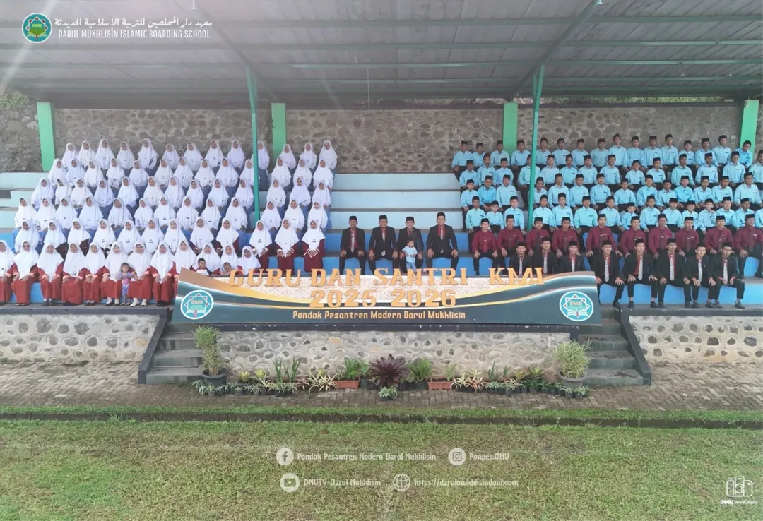 Momen Kebersamaan dalam Dokumentasi Foto Pondok dan Foto Kelas Pondok Pesantren Modern Darul Mukhlisin